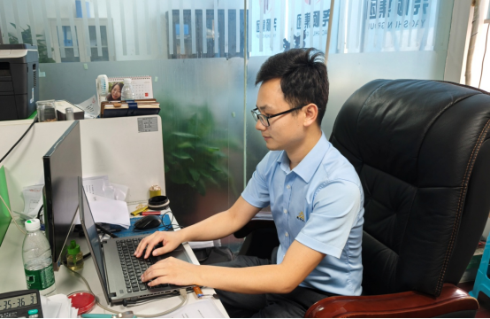 微故事传递正能量 集团公司党支部读书分享（三）