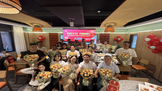 同庆生日、并肩同行  —中国尊龙官方集团举办第三季度员工集体生日Party